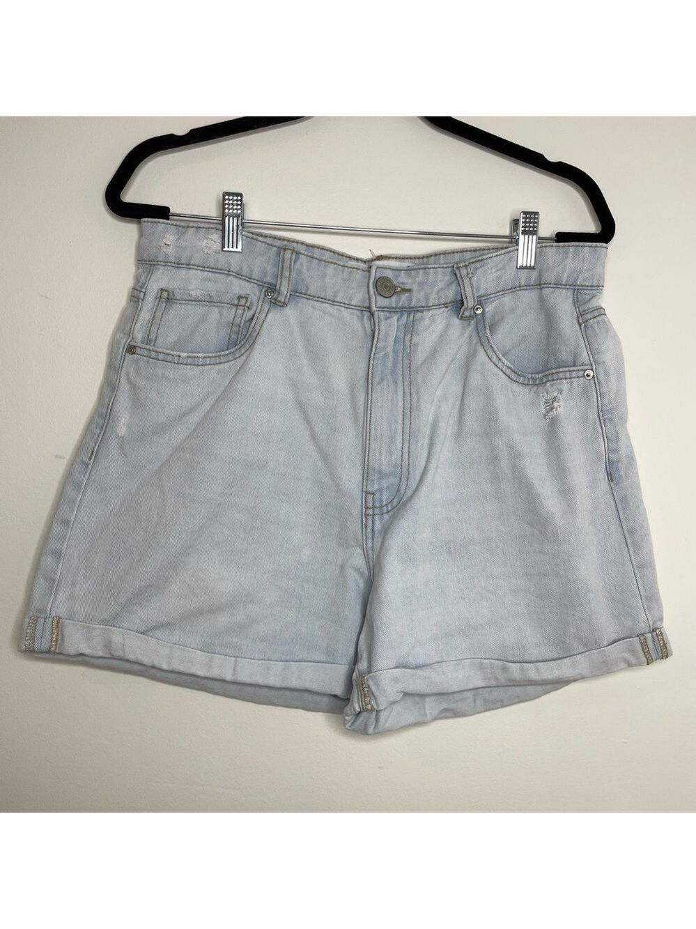 Refuge Denim Mom Distressed Light Wash Jean Shorts 11